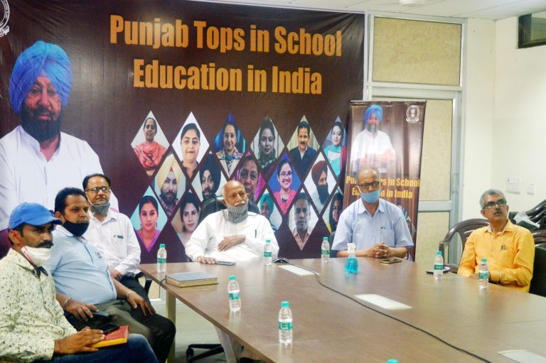 ਵਰਚੁਅਲ ਸਮਾਗਮ ਦੌਰਾਨ ਮੁੱਖ ਮੰਤਰੀ ਕੈਪਟਨ ਅਮਰਿੰਦਰ ਸਿੰਘ ਨੇ ਅਧਿਆਪਕਾਂ ਨੂੰ ਦਿੱਤੀ ਹੱਲਾਸ਼ੇਰੀ, ਅਧਿਆਪਕ ਵਰਗ ‘ਚ ਭਰਿਆ ਨਵਾਂ ਜੋਸ਼ |