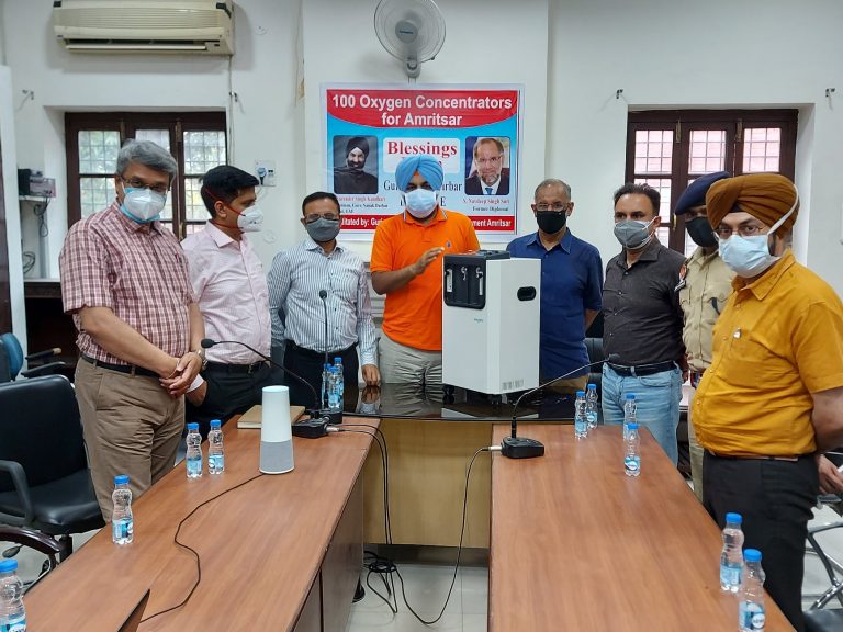 ਕੰਧਾਰੀ ਪਰਿਵਾਰ ਨੇ ਦੁਬਈ ਤੋਂ ਅੰਮਿ੍ਤਸਰ ਲਈ ਭੇਜੇ 100 ਆਕਸੀਜਨ ਕੰਸਟਰੈਟਰ |