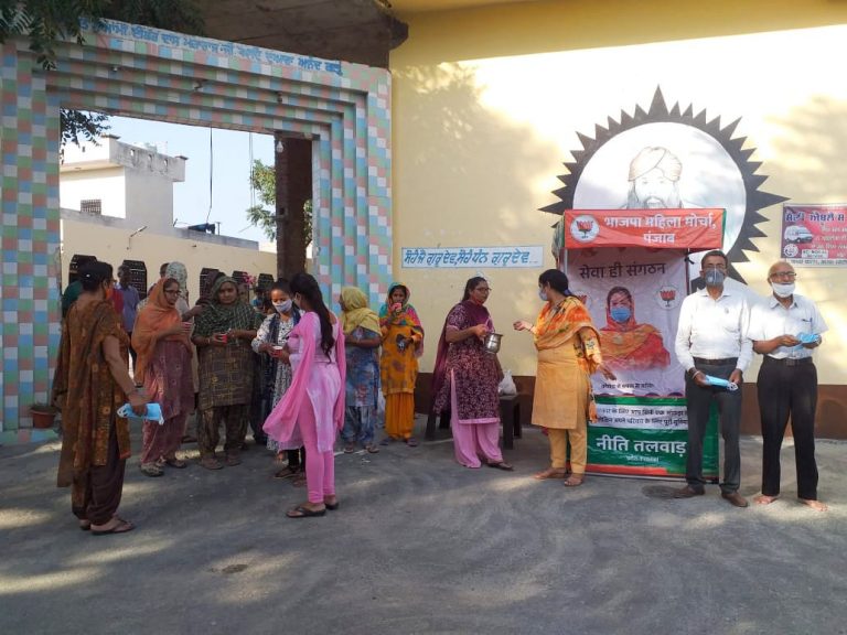 सन्त स्वामी ईशर दास जी की जीवनी से मिलती है सेवा भाव की प्रेरणा: नीति तलवाड़।