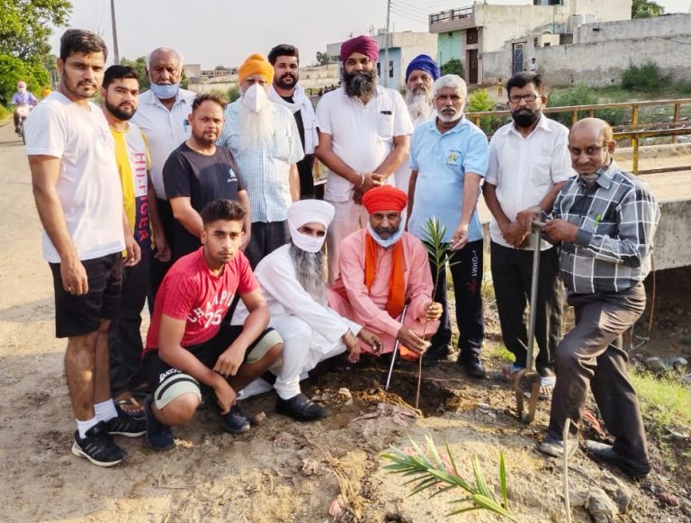 ਰੰਧਾਵਾ ਮਸੰਦਾਂ ਵਿਚ ਵਿਸ਼ਵ ਵਾਤਾਵਰਨ ਦਿਵਸ ‘ਤੇ 150 ਬੂਟੇ ਲਗਾਏ |