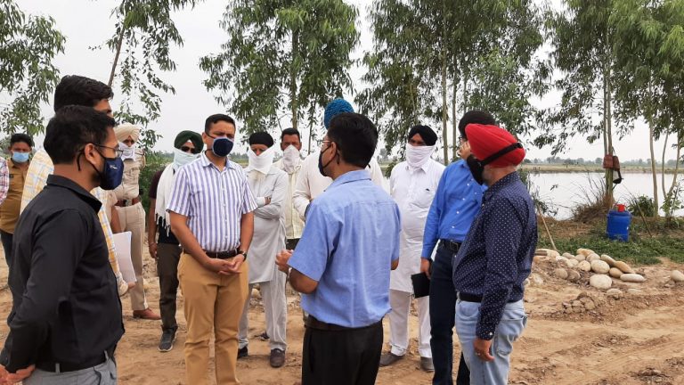 डिप्टी कमिश्नर ने ज़िले में 7.51 करोड़ रुपए के बाढ़ रोकने के कामों का किया निरीक्षण |