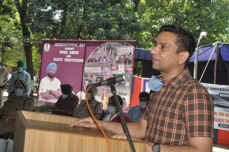 एम.पी., एम.एल.एज़, पुलिस कमिश्नर और डिप्टी कमिश्नर के नेतृत्व में युवाओं ने नशे ख़िलाफ़ जंग तेज करने की उठाई शपथ