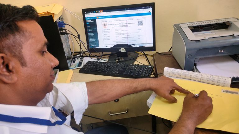 ਸੇਵਾ ਕੇਂਦਰਾਂ ਵਿੱਚ ਕੋਰੀਅਰ ਸੇਵਾ ਦੇ ਚਲਦਿਆਂ ਲੋਕਾਂ ਨੂੰ ਘਰ ਅੰਦਰ ਉਪਲੱਬਦ ਹੋ ਰਹੇ ਦਸਤਾਵੇਜ