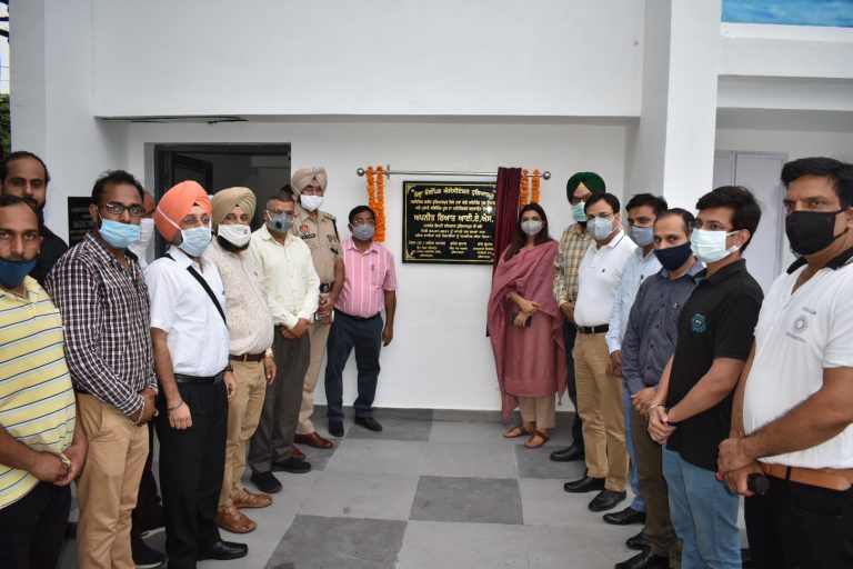 ਰਾਸ਼ਟਰੀ ਪੱਧਰ ਦੇ ਤੈਰਾਕ ਪੈਦਾ ਕਰਨ ’ਚ ਮੋਹਰੀ ਭੂਮਿਕਾ ਨਿਭਾਅ ਰਿਹੈ ਹੁਸ਼ਿਆਰਪੁਰ ਦਾ ਸਵੀਮਿੰਗ ਪੂਲ : ਅਪਨੀਤ ਰਿਆਤ