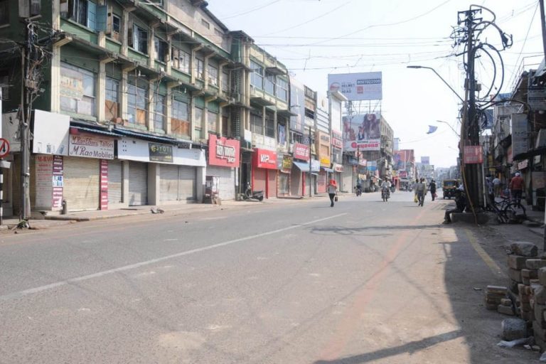 आंध्र प्रदेश ने COVID-19 कर्फ्यू में और ढील दी, सिनेमा हॉल, रेस्तरां को फिर से खोलने की अनुमति दी