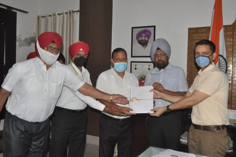 डिप्टी कमिश्नर ने कोविड प्रबंधन और गेहूँ की खरीद दौरान शानदार भूमिका निभाने के लिए 167 जी.ओ.जीज़ को किया सम्मानित |