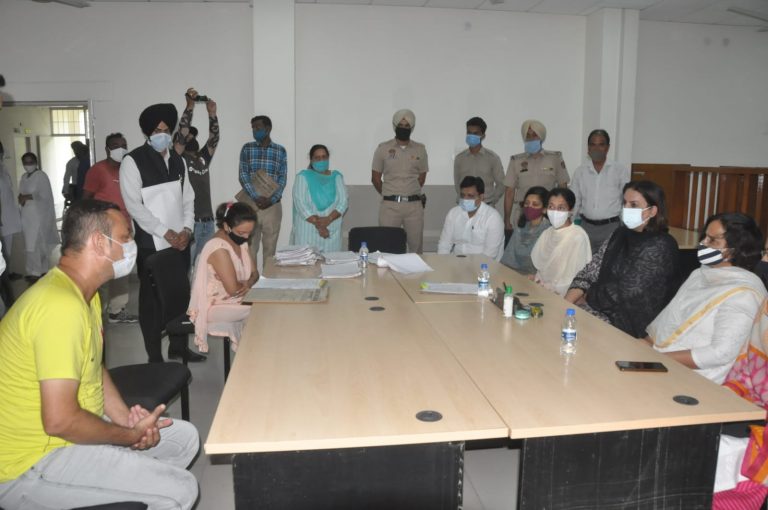 राष्ट्रीय लोक अदालत में 2902 मामलों का राज़ीनामे के द्वारा निपटारा