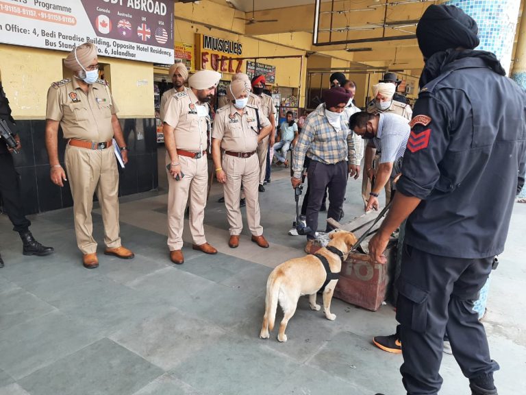 स्वतंत्रता दिवस के चलते कमिशनरेट पुलिस ने जनतक स्थानों पर चैकिंग अभियान किया शुरू