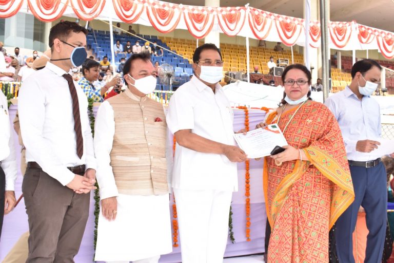 आज़ादी दिवस पर कैप्टन सरकार ने जालंधर निवासियों को दिया तोहफ़ा, कैबिनेट मंत्री ओ.पी. सोनी की तरफ से 196.47 करोड़ के प्रोजेक्टों  की घोषणा