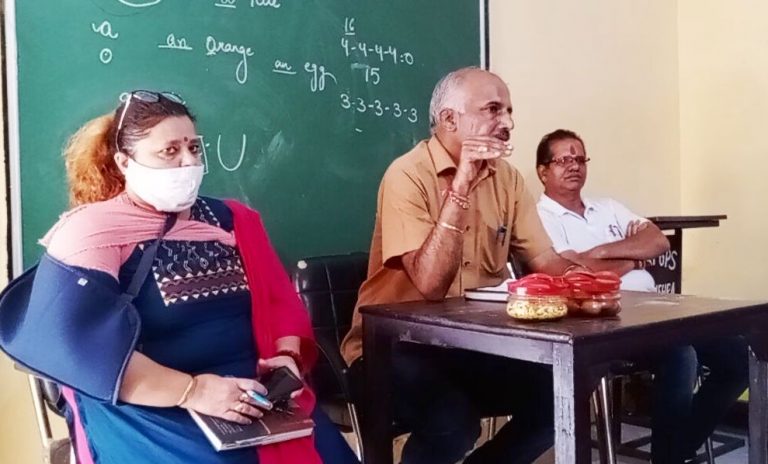 नेशनल अचीवमेंट सर्वेक्षण टैस्ट की तैयारी का बीपीईओ ने लिया जायजा।