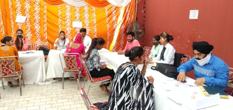 नकोदर और शाहकोट में लगाए गए रोज़गार मेलों में 310 नौजवानों का रोज़गार के लिए चयन