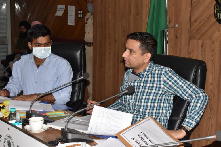 ਡਿਪਟੀ ਕਮਿਸ਼ਨਰ ਵੱਲੋਂ ਵੈਕਟਰ ਬੋਰਨ ਡਿਸੀਜਿਜ਼ ਦੀ ਰੋਕਥਾਮ ਲਈ ਵਿਆਪਕ ਮੁਹਿੰਮ ਚਲਾਉਣ ਦੇ ਹੁਕਮ