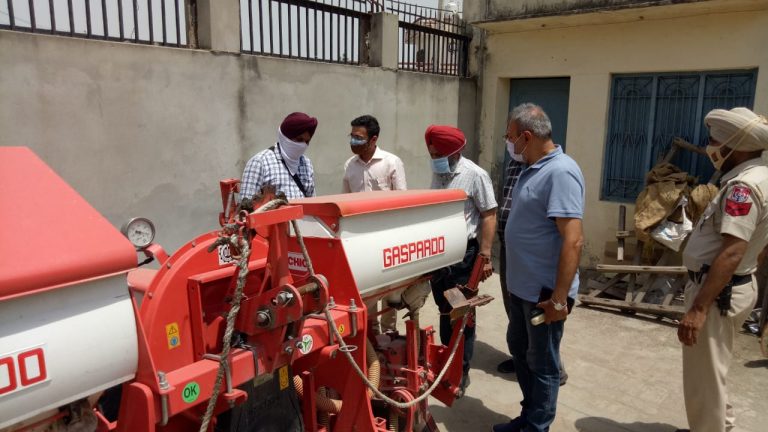 ਜਲੰਧਰ ਵਿੱਚ ਪਰਾਲੀ ਪ੍ਰਬੰਧਨ ‘ਚ ਸਹਿਕਾਰੀ ਸਭਾਵਾਂ ਅਤੇ ਕਿਸਾਨ ਸਮੂਹਾਂ ਦਾ ਅਹਿਮ ਯੋਗਦਾਨ