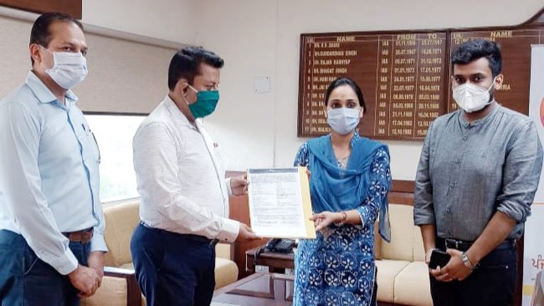 ਪੰਜਾਬ ਰਾਈਟ ਟੂ ਬਿਜ਼ਨਸ ਐਕਟ-2020 ਅਧੀਨ ਤੇਜਿੰਦਰ ਬਾਂਸਲ ਨੂੰ ਰਿਕਾਰਡ ਸਮੇਂ ਵਿੱਚ ਪ੍ਰਾਪਤ ਹੋਇਆ ‘ਇਨ ਪ੍ਰਿੰਸੀਪਲ ਅਪਰੂਵਲ’ ਸਰਟੀਫਿਕੇਟ