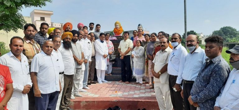 छोटी उम्र में फांसी का फंद चूमकर भगत सिंह ने देश में जगाई थी आजादी की मशाल: सुन्दर शाम अरोड़ा