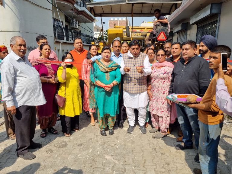 शहर में पैंडिंग विकास कार्य तेजी से करवाए जा रहे हैं संपन्न: सुन्दर शाम अरोड़ा