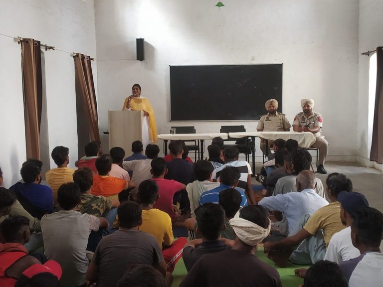 ਕੇਂਦਰੀ ਜੇਲ੍ਹ ’ਚ ਹਵਾਲਾਤੀਆਂ ਤੇ ਕੈਦੀਆਂ ਨੂੰ ਹੈਪੇਟਾਈਟਸ ਬੀ ਤੇ ਸੀ ਦੇ ਕਾਰਨ, ਲੱਛਣ ਤੇ ਇਲਾਜ ਬਾਰੇ ਕੀਤਾ ਗਿਆ ਜਾਗਰੂਕ