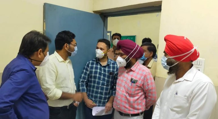 ਡਿਪਟੀ ਕਮਿਸ਼ਨਰ ਪਠਾਨਕੋਟ ਨੇ ਸਿਵਲ ਹਸਪਤਾਲ ਪਠਾਨਕੋਟ ਦੇ ਨਸਾ ਛੁੜਾਓ ਕੇਂਦਰ ਦਾ ਕੀਤਾ ਨਿਰੀਖਣ