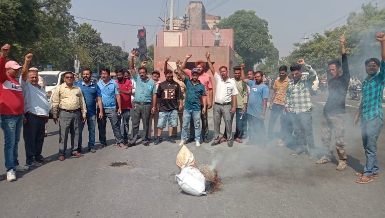 यू पी लखीमपुर खीरी के दोषियों को फांसी की सजा दी जाये ..बेगमपुरा टाइगर फोर्स