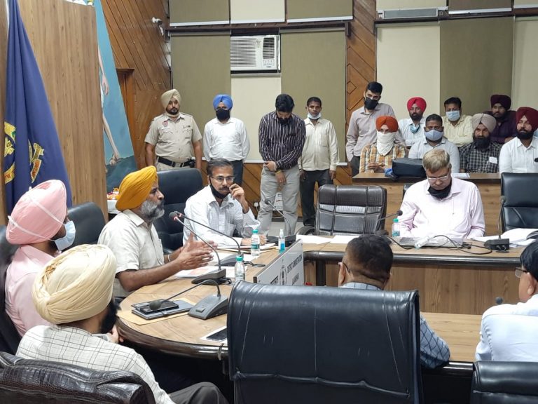 ਅਧਿਆਪਕ ਦੇਸ਼ ਦੇ ਉੱਜਵਲ ਭਵਿੱਖ ਦਾ ਆਧਾਰ ਬਣਾਉਂਦੇ ਹਨ : ਸਿੱਖਿਆ ਮੰਤਰੀ