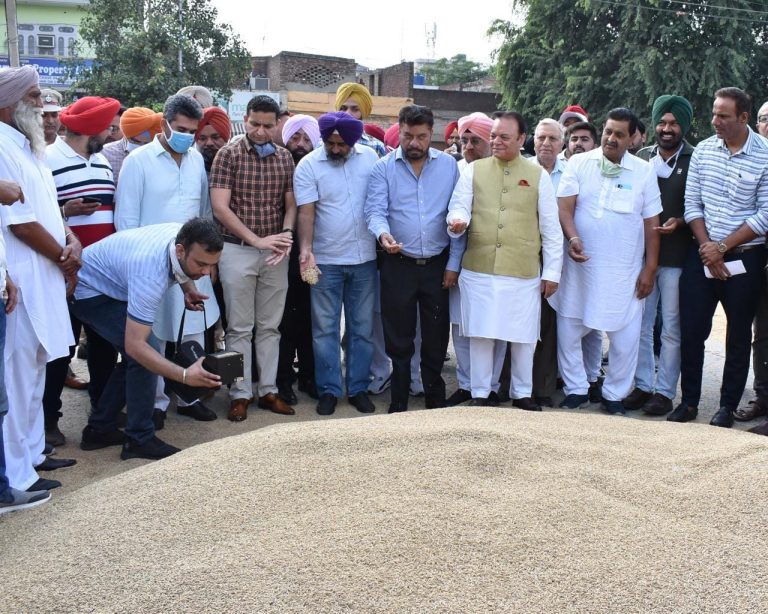 ਕੈਬਨਿਟ ਮੰਤਰੀ ਪਰਗਟ ਸਿੰਘ ਨੇ ਜਲੰਧਰ ਵਿਖੇ ਸ਼ੁਰੂ ਕਰਵਾਈ ਝੋਨੇ ਦੀ ਖ਼ਰੀਦ