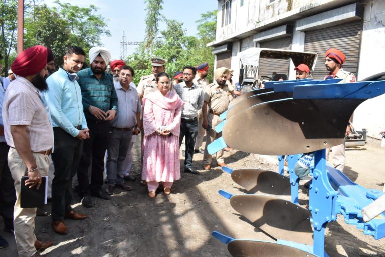 डिप्टी कमिश्नर ने पराली न जलाने वाली पंचायतों और किसानों के लिए नकद इनामों का किया ऐलान