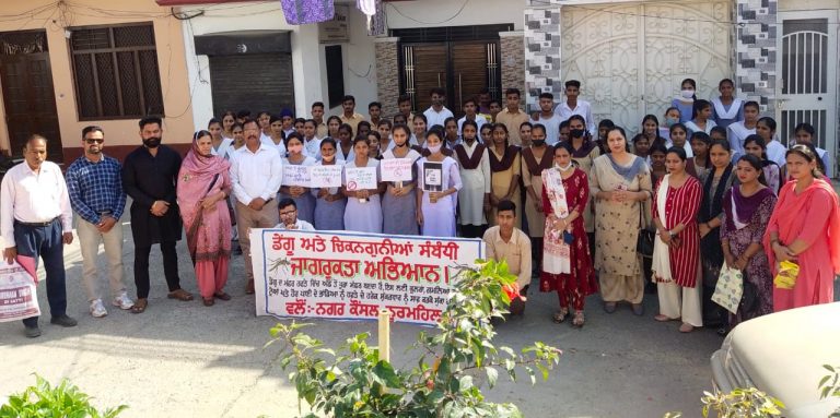 ਪ੍ਰਸ਼ਾਸਨ ਨੇ ਨੂਰਮਹਿਲ ਵਿੱਚ ਡੇਂਗੂ ਖ਼ਿਲਾਫ਼ ਕੱਢੀ ਜਾਗਰੂਕਤਾ ਰੈਲੀ