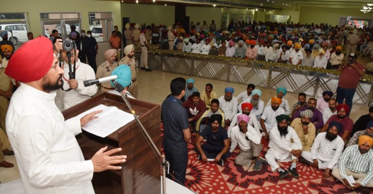 ਮੁੱਖ ਮੰਤਰੀ ਵੱਲੋਂ ਇਤਿਹਾਸਕ ਪਿੰਡ ਘੜੂੰਆਂ ਨੂੰ ਨਗਰ ਪੰਚਾਇਤ ਵਜੋਂ ਅਪਗ੍ਰੇਡ ਕਰਨ ਦਾ ਐਲਾਨ