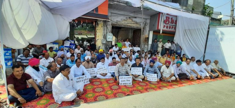 किसानों की आवाज़ को दबा नहीं सकती भाजपा, लखीमपुर के शहीदों को इंसाफ दिलाकर रहेंगे: सुन्दर शाम अरोड़ा