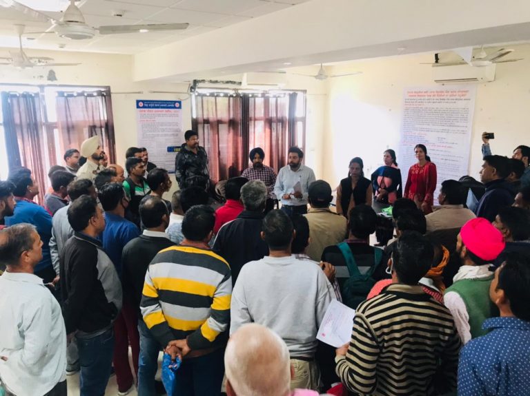 ਪੈਨ ਇੰਡੀਆਂ ਜਾਗਰੁਕਤਾਂ ਮੁਹਿੰਮ ਅਧੀਨ ਜਿਲ੍ਹਾ ਪ੍ਰਬੰਧਕੀ ਕੰਪਲੈਕਸ ਵਿਖੇ ਲੋਕ ਸੁਵਿਧਾ ਕੈਂਪ ਲਗਾਇਆ