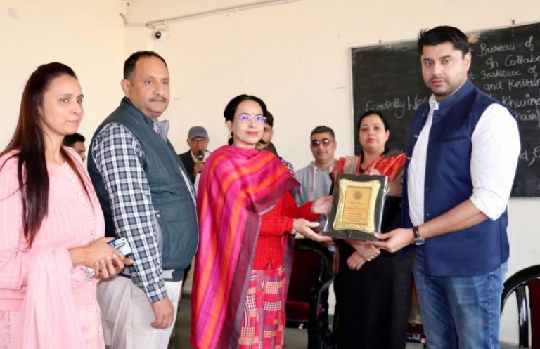 PYDB CHAIRMAN DISTRIBUTES 10 SPORTS KITS TO STUDENTS OF GOVT INSTITUTE OF TEXTILE CHEMISTRY & KNITTING TECHNOLOGY