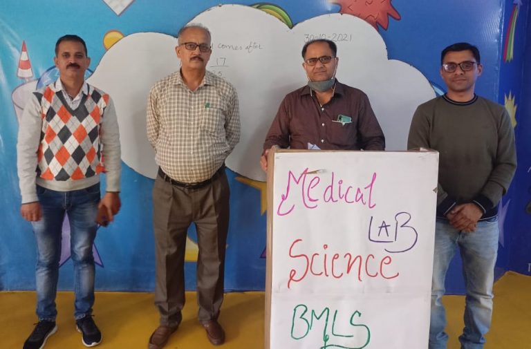 12 नवंबर को होने वाले नेशनल अचीवमेंट सर्वे संबंधी फील्ड इनवैस्टीगेटरों की लगाई एक दिवसीय वर्कशाप।