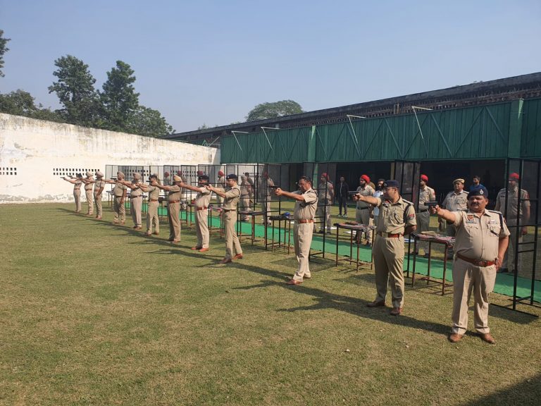 पुलिस कमिश्नर ने आधिकारियों को किसी भी स्थिति का सामना करने के लिए अपने कौशल को और निखारने के लिए कहा