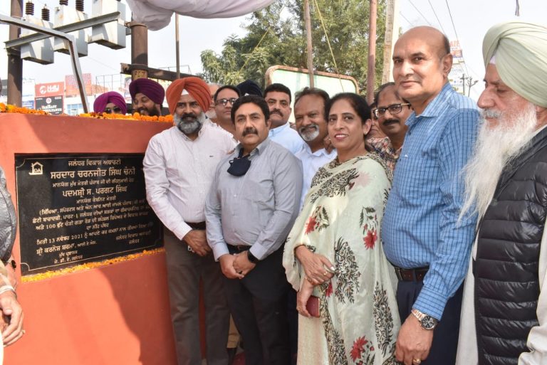 परगट सिंह ने छोटी बारादरी में 1.50 करोड़ की लागत वाले सड़क प्राजैक्ट की शुरूआत की, पंचायतों को फंड भी बाँटे