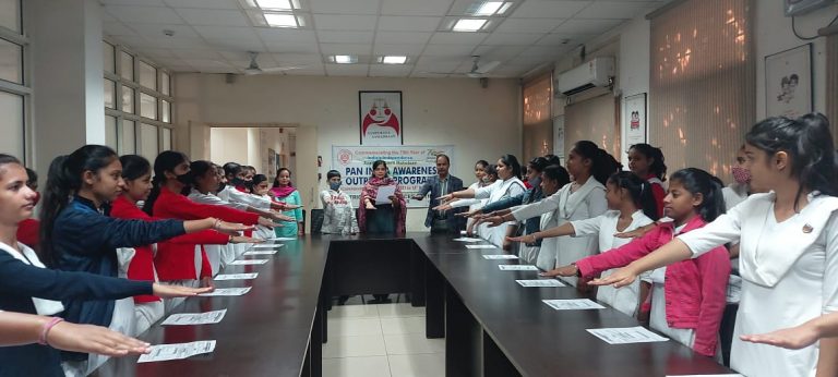 ज़िला कानूनी सेवाए अथारिटी ने बाल दिवस के मौके छात्राओं को बच्चों को मिलने वाली कानूनी सहायता सम्बन्धित दी जानकारी