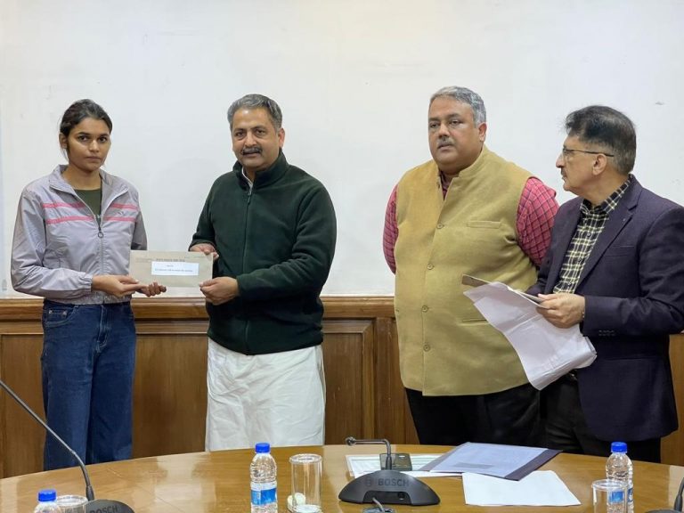 December 07 (NEWS HUNT)