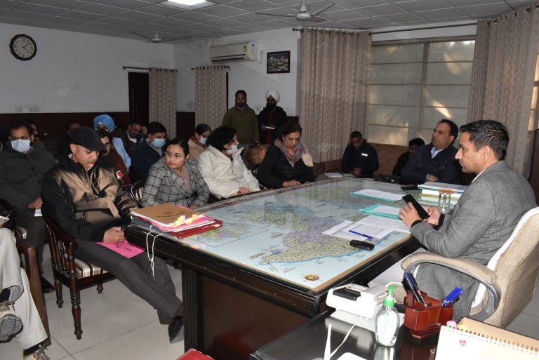 RAMP UP COVID VACCINATION, ENSURE 6000 DOSES DAILY ACROSS DISTRICT: DC ASKS TO HEALTH TEAMS