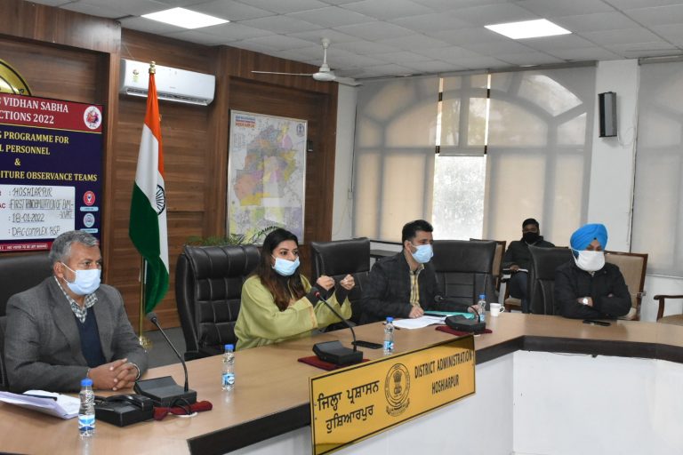 ਰਾਜਨੀਤਿਕ ਦਲਾਂ ਦੀ ਹਾਜ਼ਰੀ ’ਚ ਹੋਈ ਈ.ਵੀ.ਐਮ. ਤੇ ਵੀ.ਵੀ.ਪੀ.ਏ.ਟੀਜ਼ ਦੀ ਪਹਿਲੀ ਰੈਂਡੇਮਾਈਜੇਸ਼ਨ