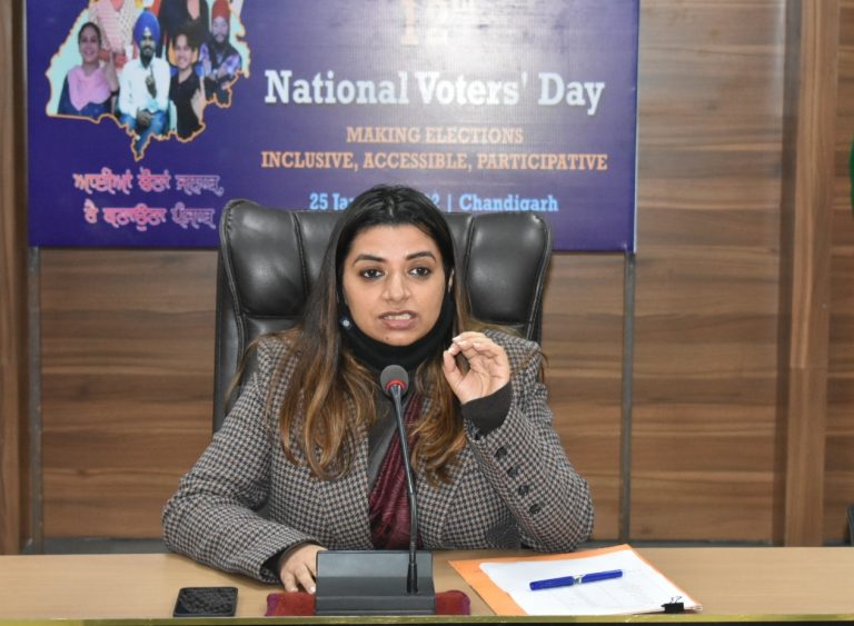 ਜ਼ਿਲ੍ਹਾ ਹੁਸ਼ਿਆਰਪੁਰ ’ਚ 8 ਉਮੀਦਵਾਰਾਂ ਵਲੋਂ ਨਾਮਜ਼ਦਗੀ ਪੱਤਰ ਦਾਖਲ