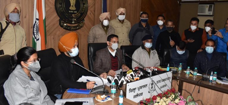 ਜ਼ਿਲ੍ਹਾ ਪ੍ਰਸ਼ਾਸਨ ਅਮਨ-ਅਮਾਨ ਨਾਲ ਚੋਣਾਂ ਕਰਵਾਉਣ ਲਈ ਪੂਰੀ ਤਰ੍ਹਾਂ ਤਿਆਰ : ਘਨਸ਼ਿਆਮ ਥੋਰੀ