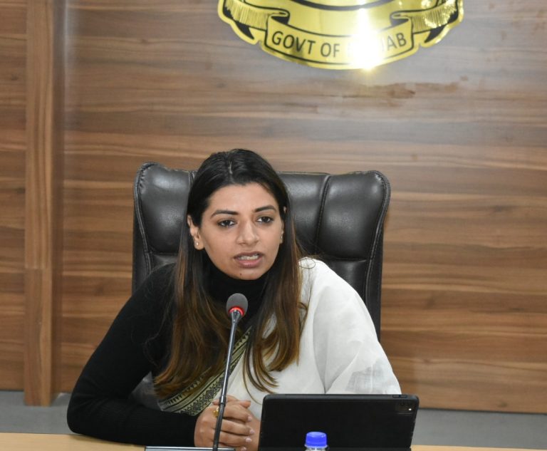 ਐਲ.ਈ.ਡੀਜ਼ ਰਾਹੀਂ ਦਿੱਤਾ ਜਾ ਰਿਹੈ ਵੋਟ ਜਾਗਰੂਕਤਾ ਦਾ ਸੁਨੇਹਾ