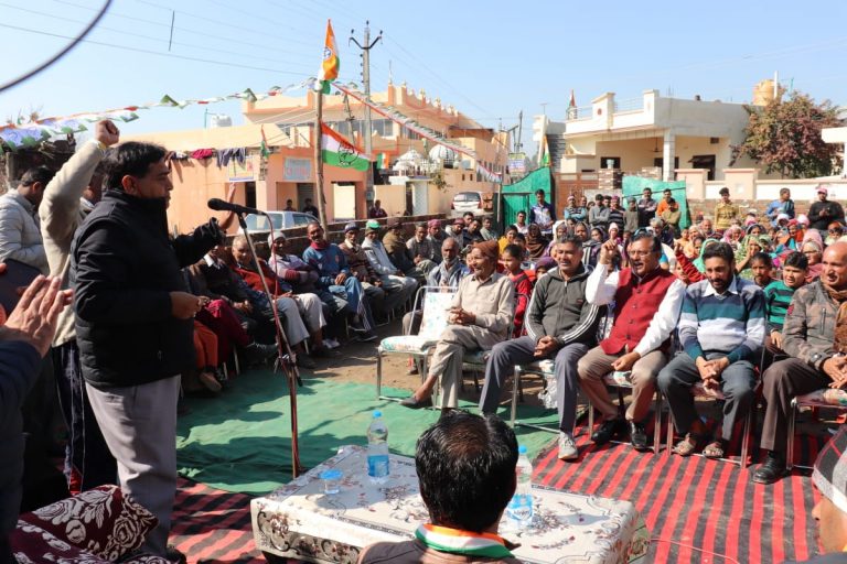 अरोड़ा के पक्ष में एकजुट हुए गांवों के लोग, मिल रहा भारी जनसमर्थन