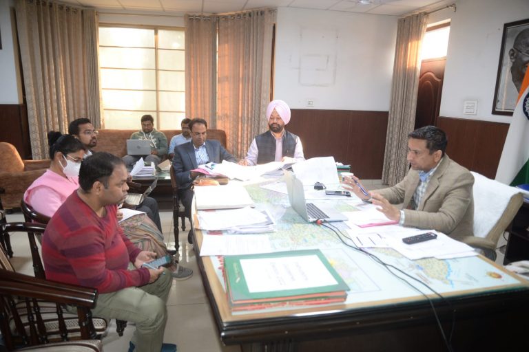 वोटिंग दौरान कोविड सुरक्षा  वोटिंग दौरान कोविड सुरक्षा प्रोटोकोल को पूरी तरह यकीनी बनाया जाये: घनश्याम थोरी