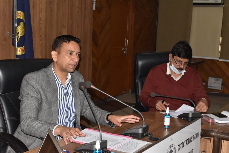 रविवार तक सभी योग्य लाभपातरियों को कोविड -19 वैक्सीन की बाकी दूसरी ख़ुराक लगानी यकीनी बनाई जाए: डिप्टी कमिशनर