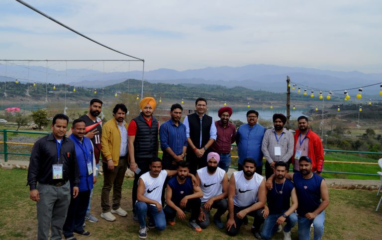 ਚਮਰੋੜ ਵਿਖੇ ਕੁਦਰਤ ਦੀ ਗੋਦ ਚੋਂ ਜਿਲ੍ਹਾ ਪ੍ਰਸਾਸਨ ਨੇ ਕਰਵਾਏ ਕੁਸਤੀ, ਕਬੱਡੀ ਅਤੇ ਬਾਲੀਵਾਲ ਦੇ ਮੁਕਾਬਲੇ