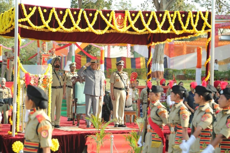 ਦੇਸ਼ ਦੇ ਹਰ ਖੇਤਰ ’ਚ ਮੋਹਰੀ ਭੂਮਿਕਾ ਨਿਭਾਅ ਰਹੀਆਂ ਹਨ ਬੇਟੀਆਂ : ਬਨਵਾਰੀ ਲਾਲ ਪੁਰੋਹਿਤ