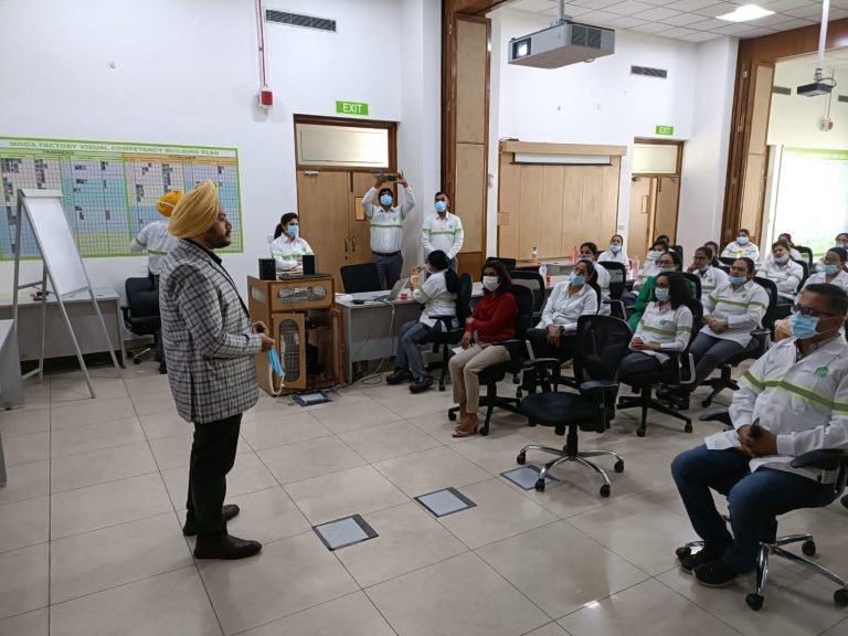 हर औरत का आदर होना अति ज़रूरी – डा: चरनप्रीत सिंह