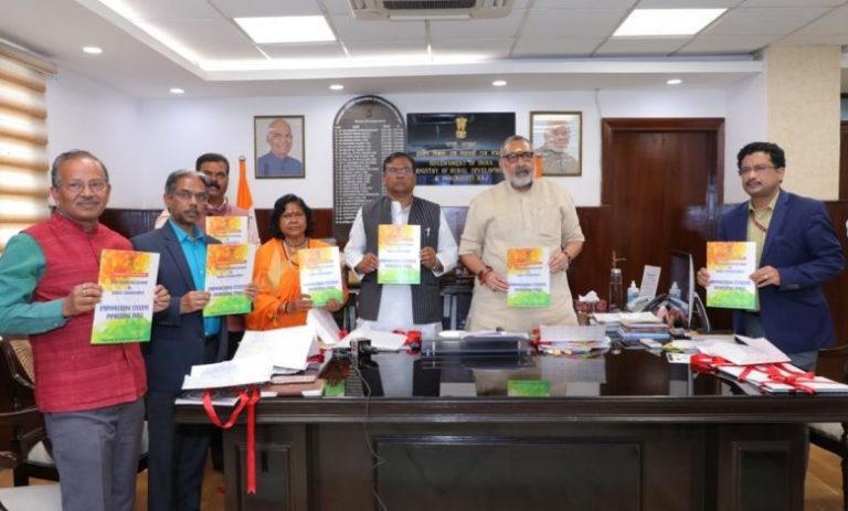 People will get land records in their own language soon, says Shri Giriraj Singh