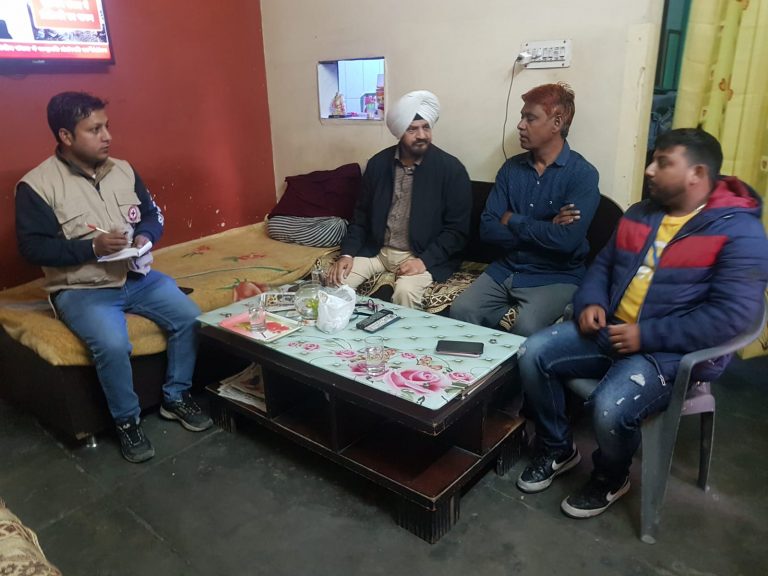 डिप्टी कमिशनर के निर्देशों पर ज़िला प्रशासन के आधिकारियों की तरफ से यूक्रेन में फंसे विद्यार्थियों के पारिवारिक सदस्यों के साथ मुलाकात