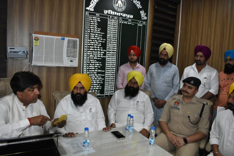 ਦਾਣਾ ਮੰਡੀ ’ਚ ਕਿਸੇ ਵੀ ਤਰ੍ਹਾਂ ਦੀ ਨਜਾਇਜ਼ ਵਸੂਲੀ ਨਹੀਂ ਹੋਵੇਗੀ ਬਰਦਾਸ਼ਤ : ਬ੍ਰਮ ਸ਼ੰਕਰ ਜਿੰਪਾ